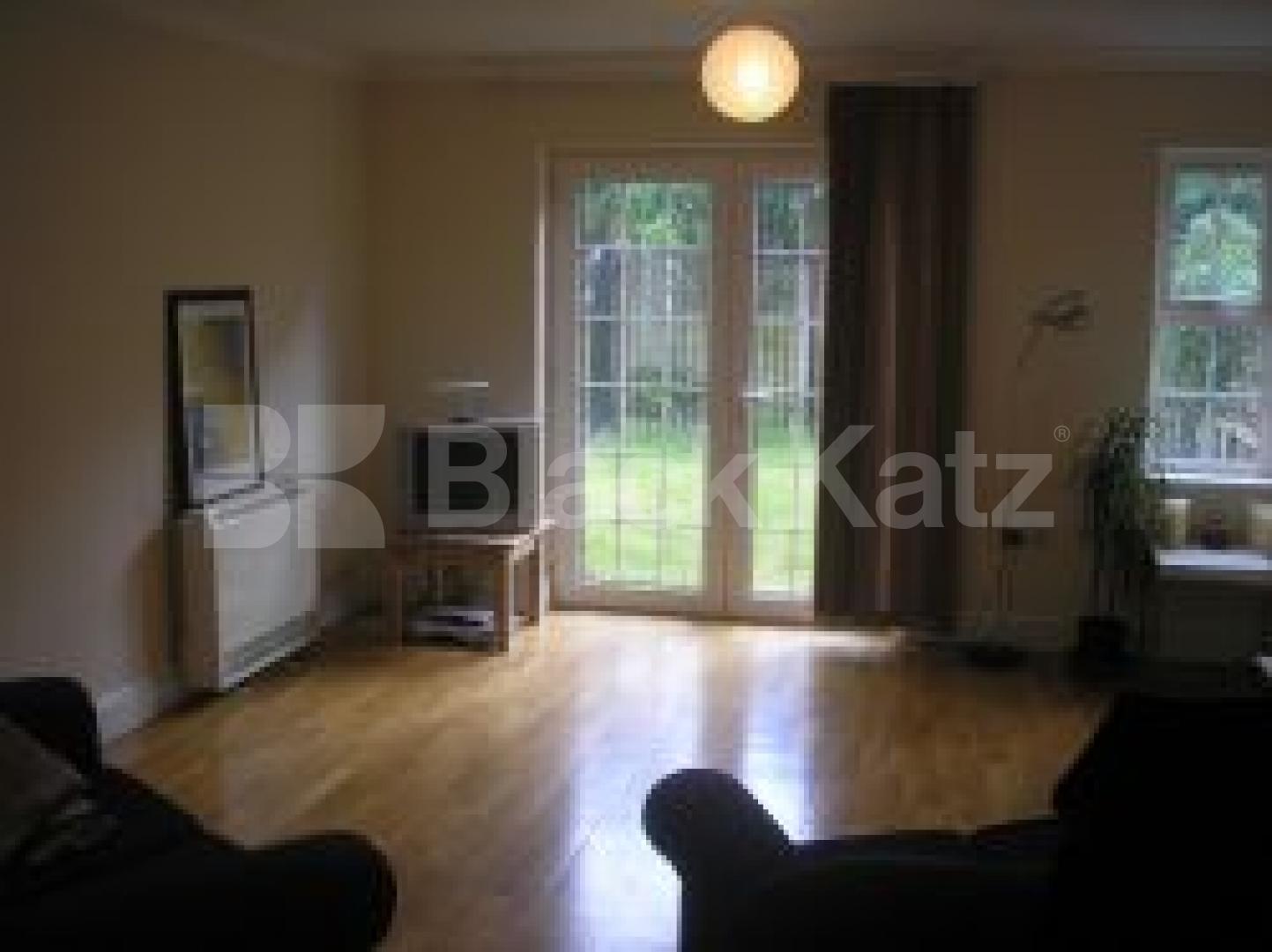 			3 Bedroom, 1 bath, 1 reception House			 Thane Villas, HOLLOWAY N7